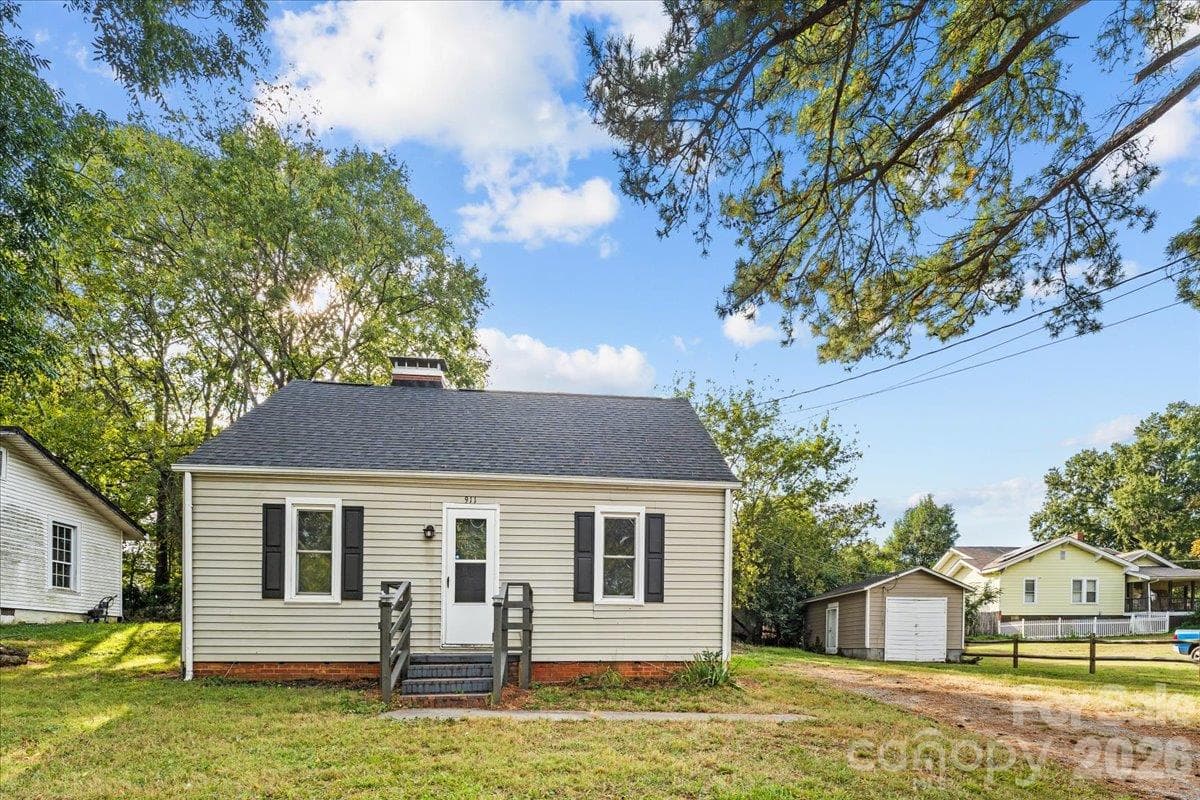 Single Family Residence at 911 Carolina Avenue, Albemarle, photo 2 of 18