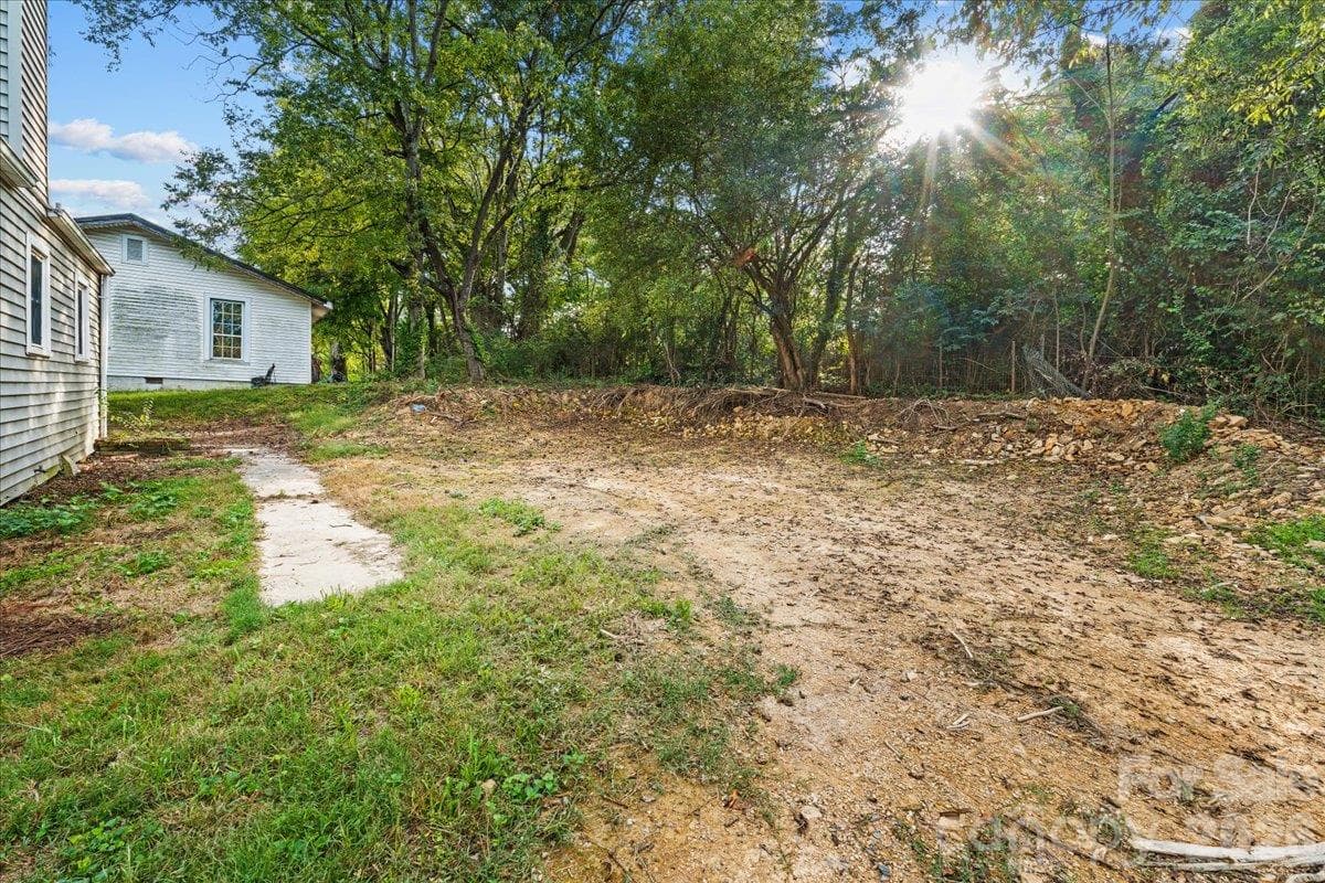 Single Family Residence at 911 Carolina Avenue, Albemarle, photo 8 of 18
