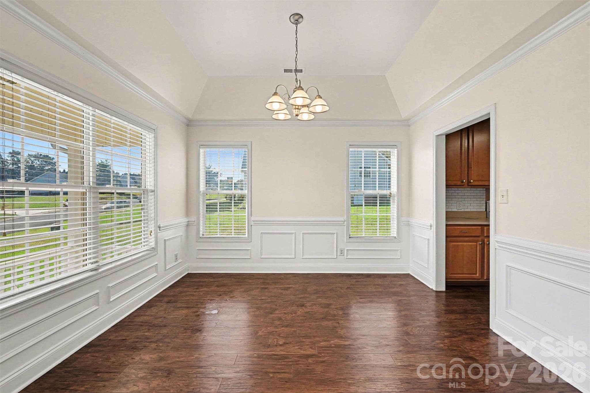 Single Family Residence at 225 Brooks Farm Drive, Rockwell, photo 7 of 29