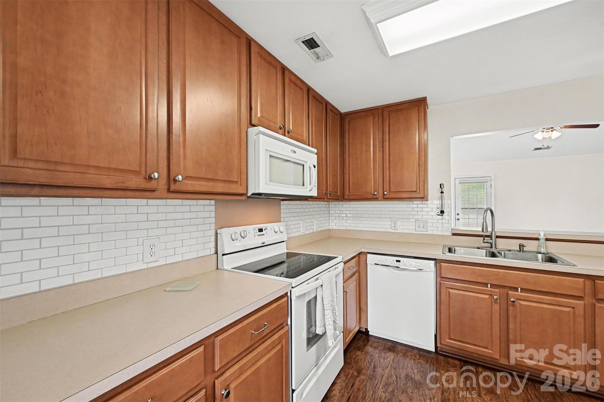 Single Family Residence at 225 Brooks Farm Drive, Rockwell, photo 10 of 29