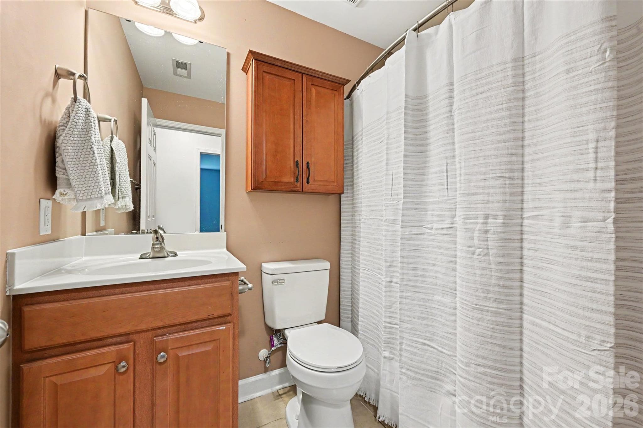 Single Family Residence at 225 Brooks Farm Drive, Rockwell, photo 11 of 29
