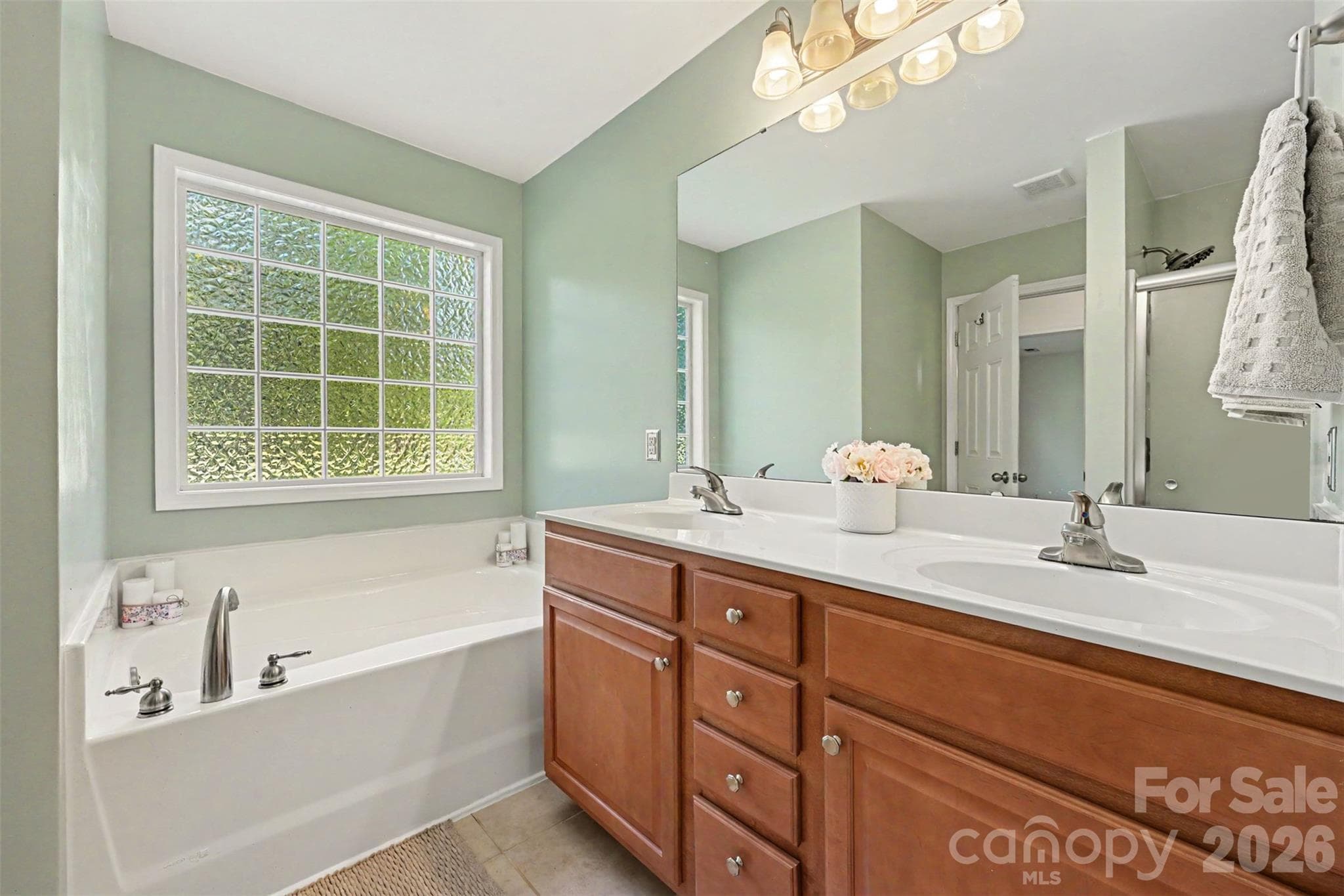 Single Family Residence at 225 Brooks Farm Drive, Rockwell, photo 15 of 29