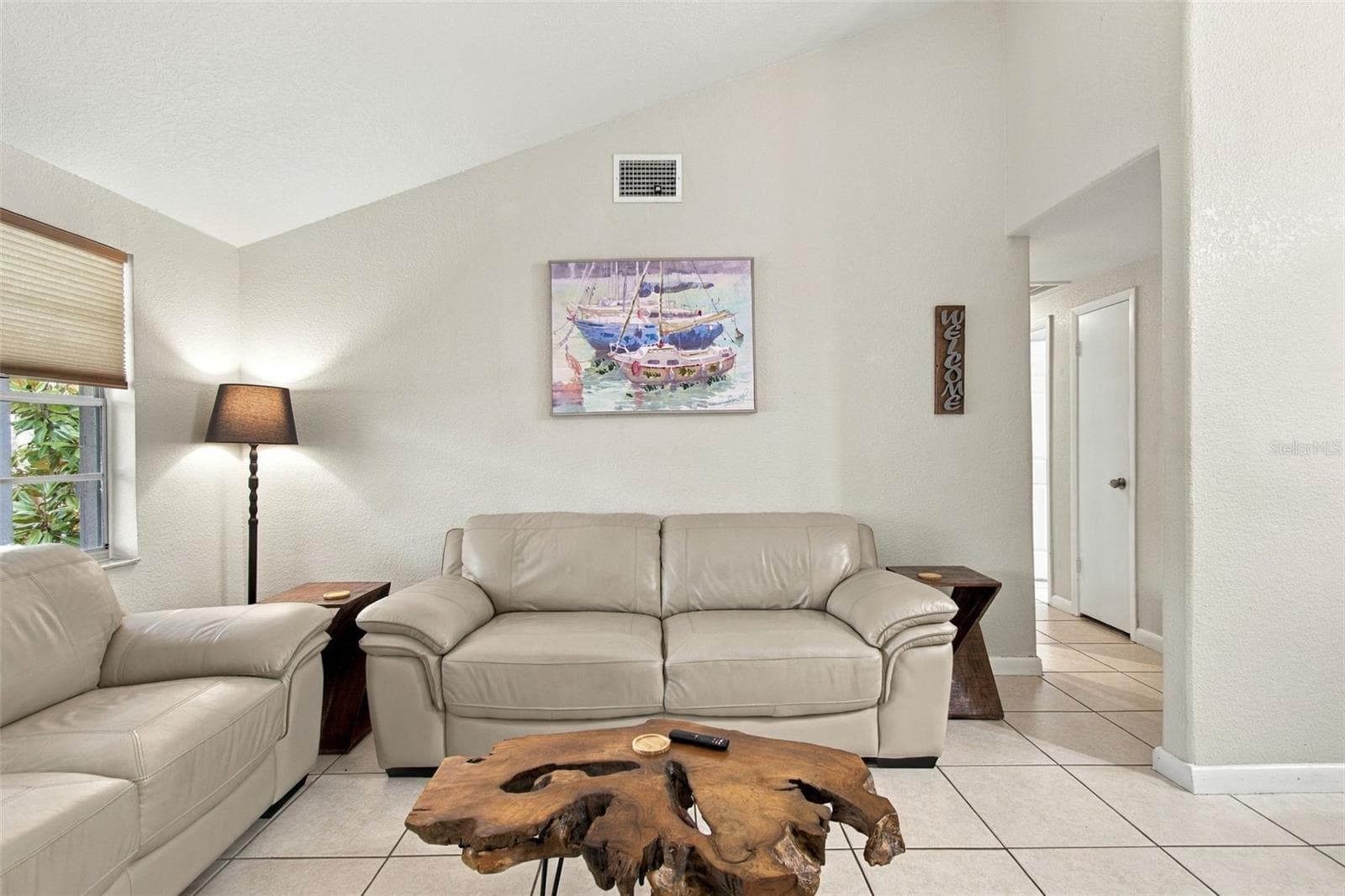 Single Family Residence at 7607 WOODLAND OAKS CT, TAMPA, photo 11 of 67
