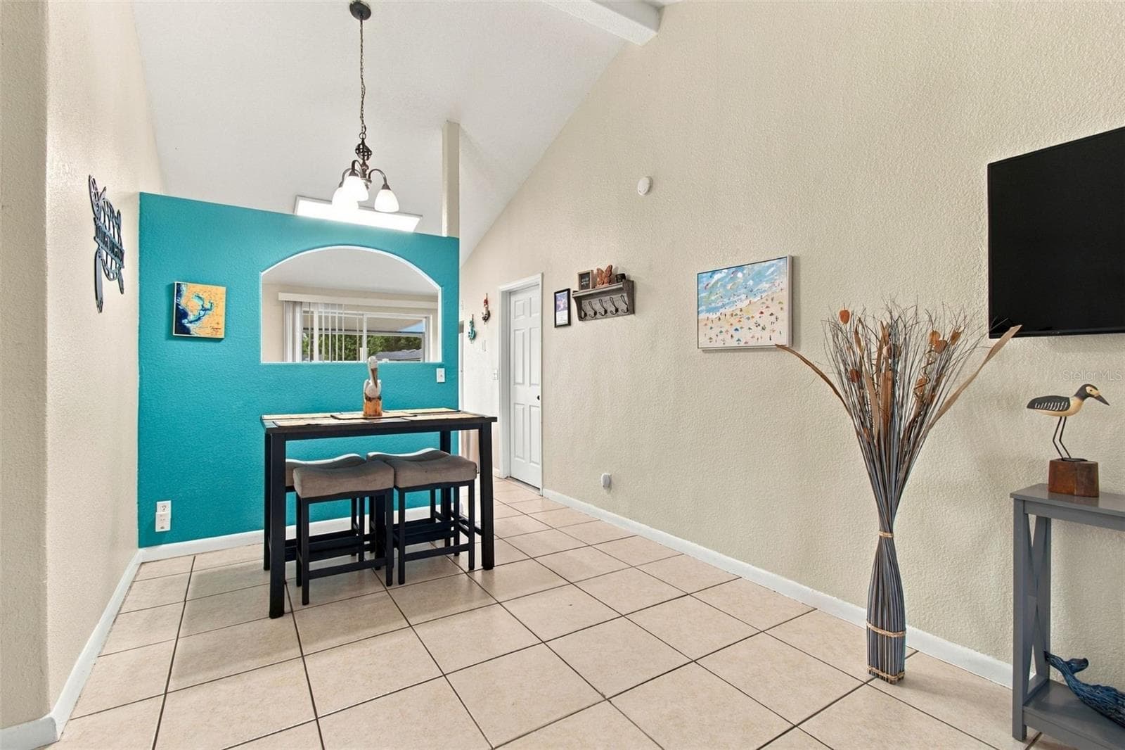 Single Family Residence at 7607 WOODLAND OAKS CT, TAMPA, photo 19 of 67