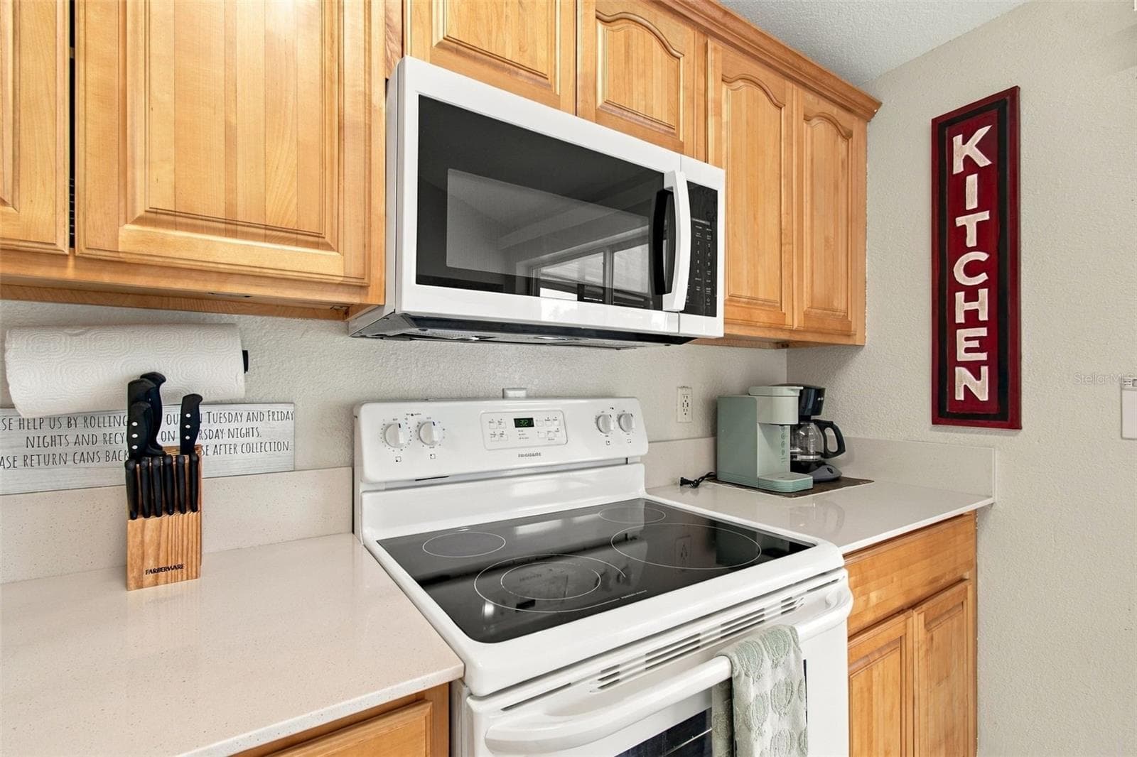 Single Family Residence at 7607 WOODLAND OAKS CT, TAMPA, photo 26 of 67