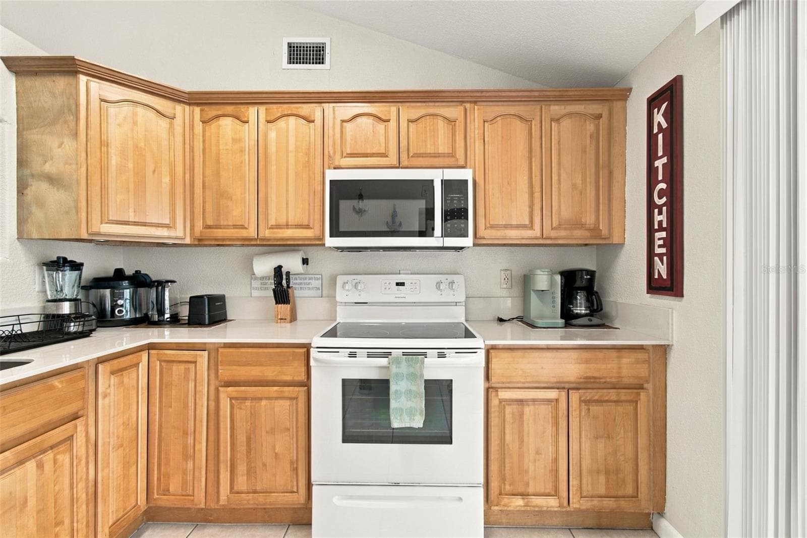 Single Family Residence at 7607 WOODLAND OAKS CT, TAMPA, photo 27 of 67