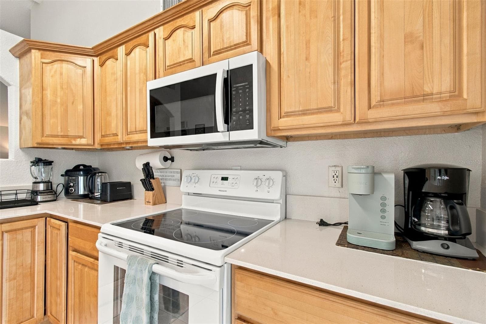 Single Family Residence at 7607 WOODLAND OAKS CT, TAMPA, photo 29 of 67