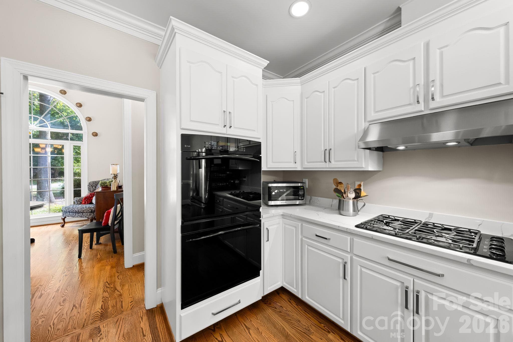 Single Family Residence at 2316 Caernarfon Lane, Matthews, photo 14 of 43