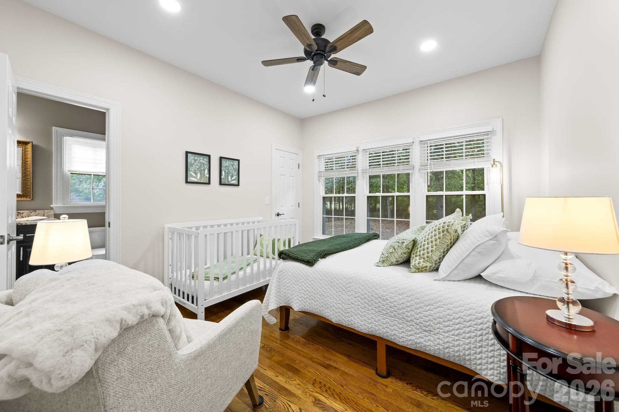 Single Family Residence at 2316 Caernarfon Lane, Matthews, photo 23 of 43