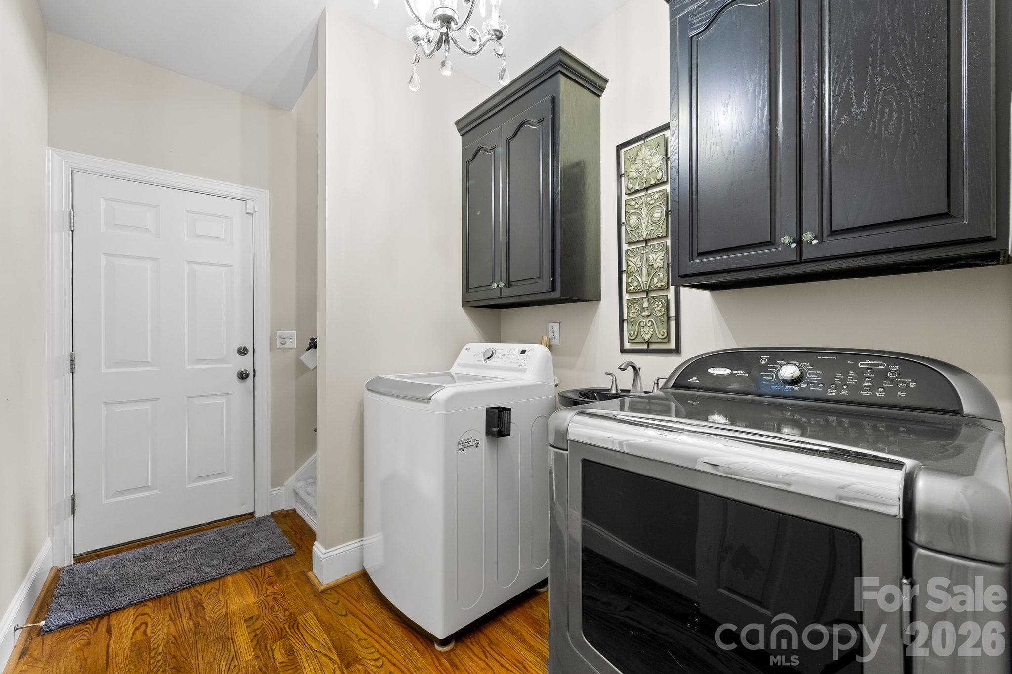 Single Family Residence at 2316 Caernarfon Lane, Matthews, photo 33 of 43