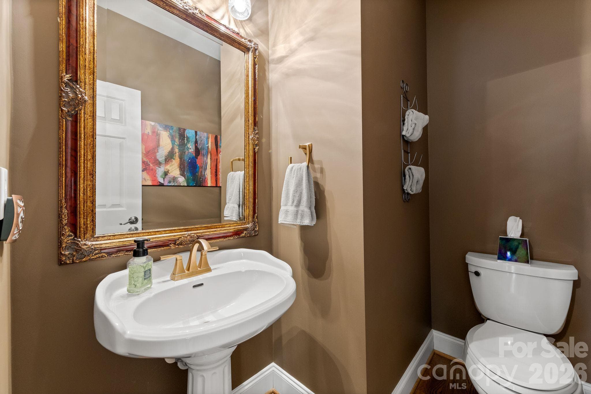 Single Family Residence at 2316 Caernarfon Lane, Matthews, photo 34 of 43