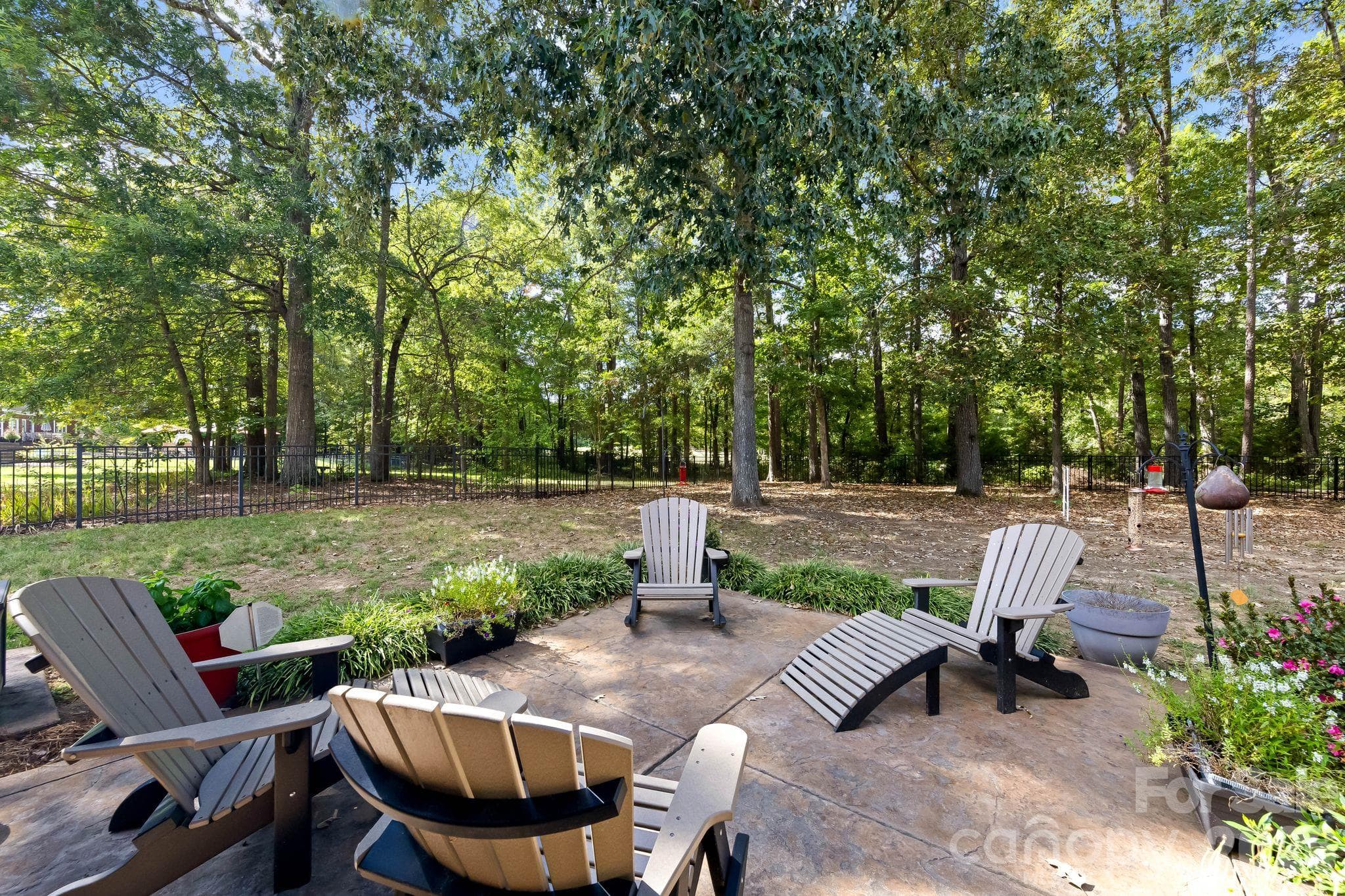 Single Family Residence at 2316 Caernarfon Lane, Matthews, photo 37 of 43