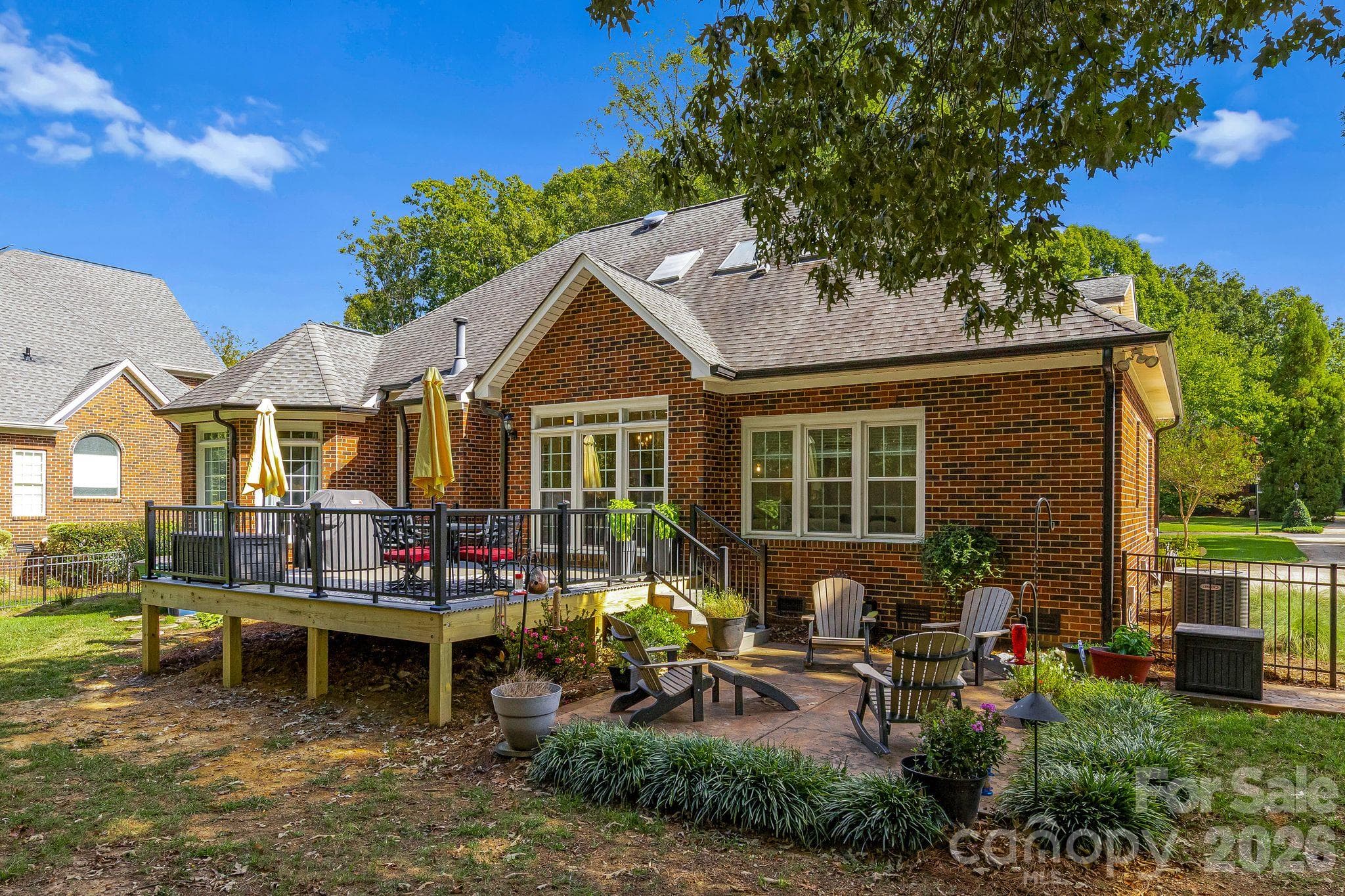 Single Family Residence at 2316 Caernarfon Lane, Matthews, photo 39 of 43