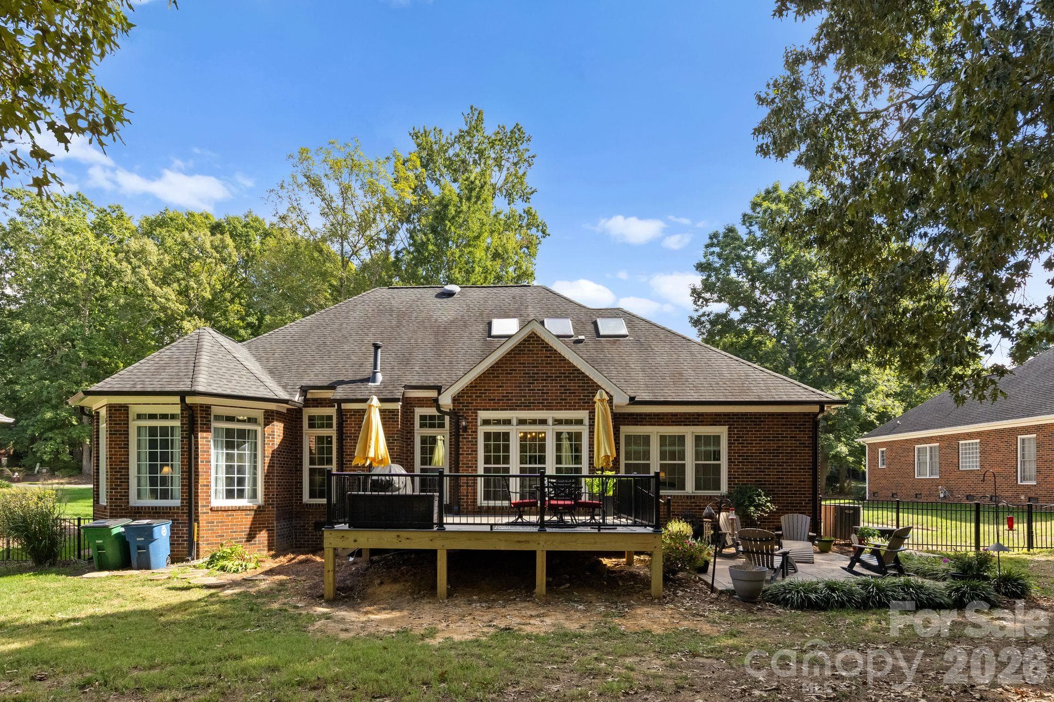 Single Family Residence at 2316 Caernarfon Lane, Matthews, photo 40 of 43