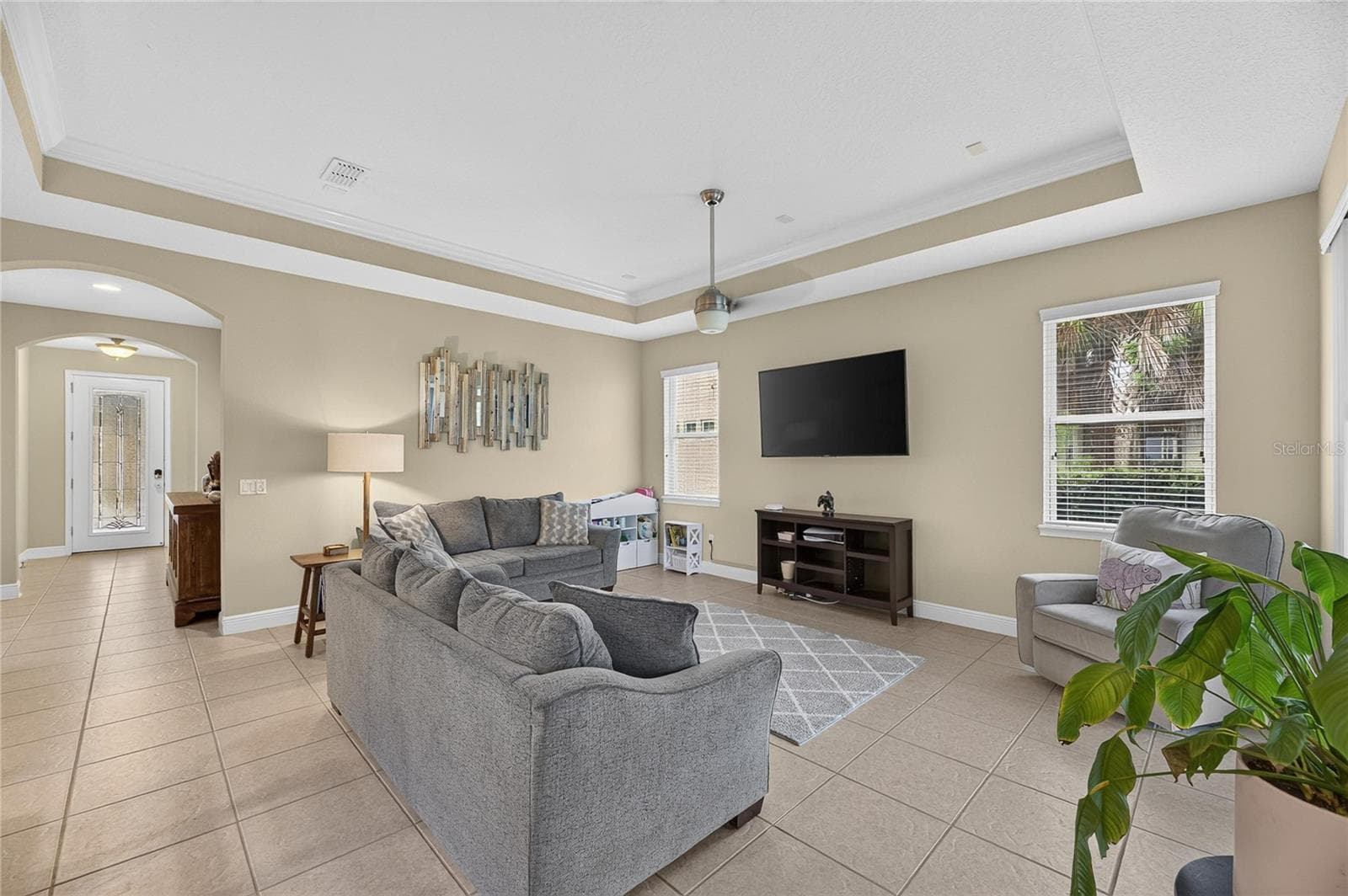 Single Family Residence at 6911 SAIL VIEW LN, APOLLO BEACH, photo 7 of 95