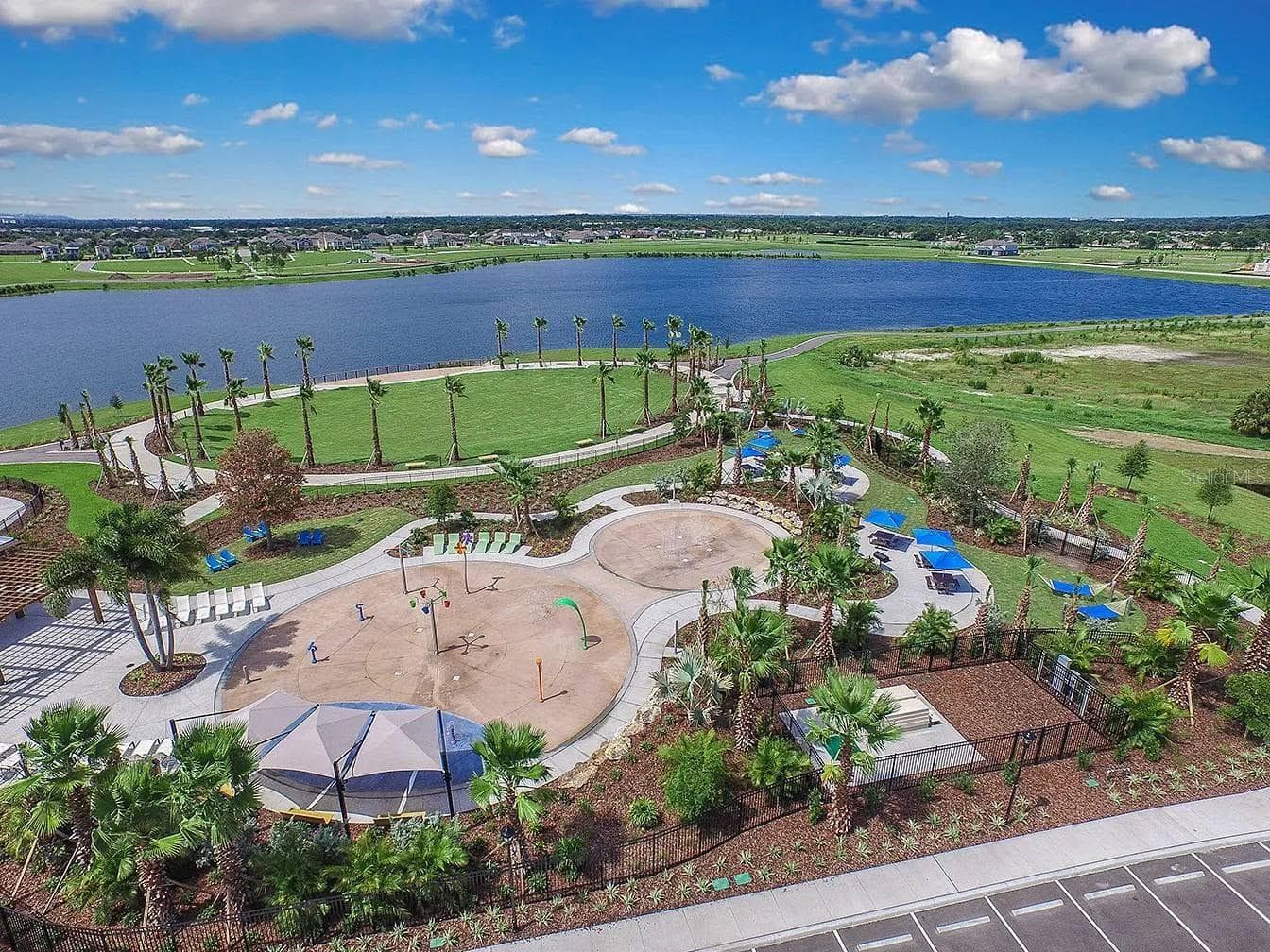 The Lakeside Picnic Park, Grand Lawn & Splash Pad - 6911 SAIL VIEW LN, APOLLO BEACH