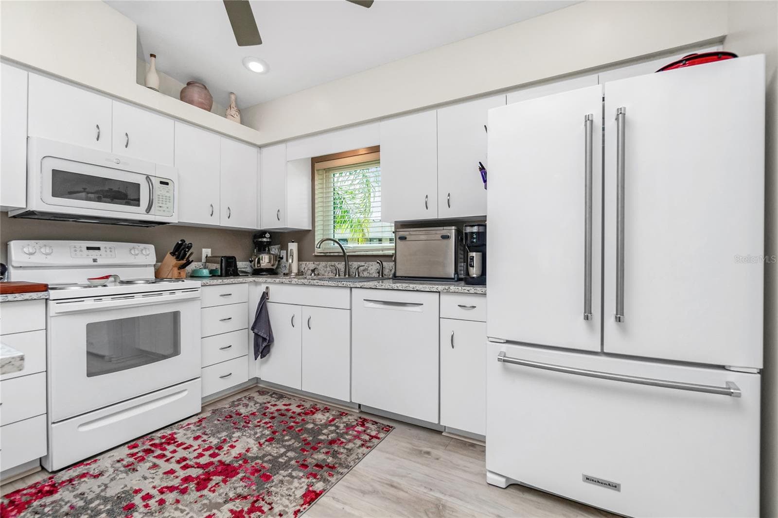 Beautiful Quartz countertops! - 4260 PLACIDA RD #9D, ENGLEWOOD