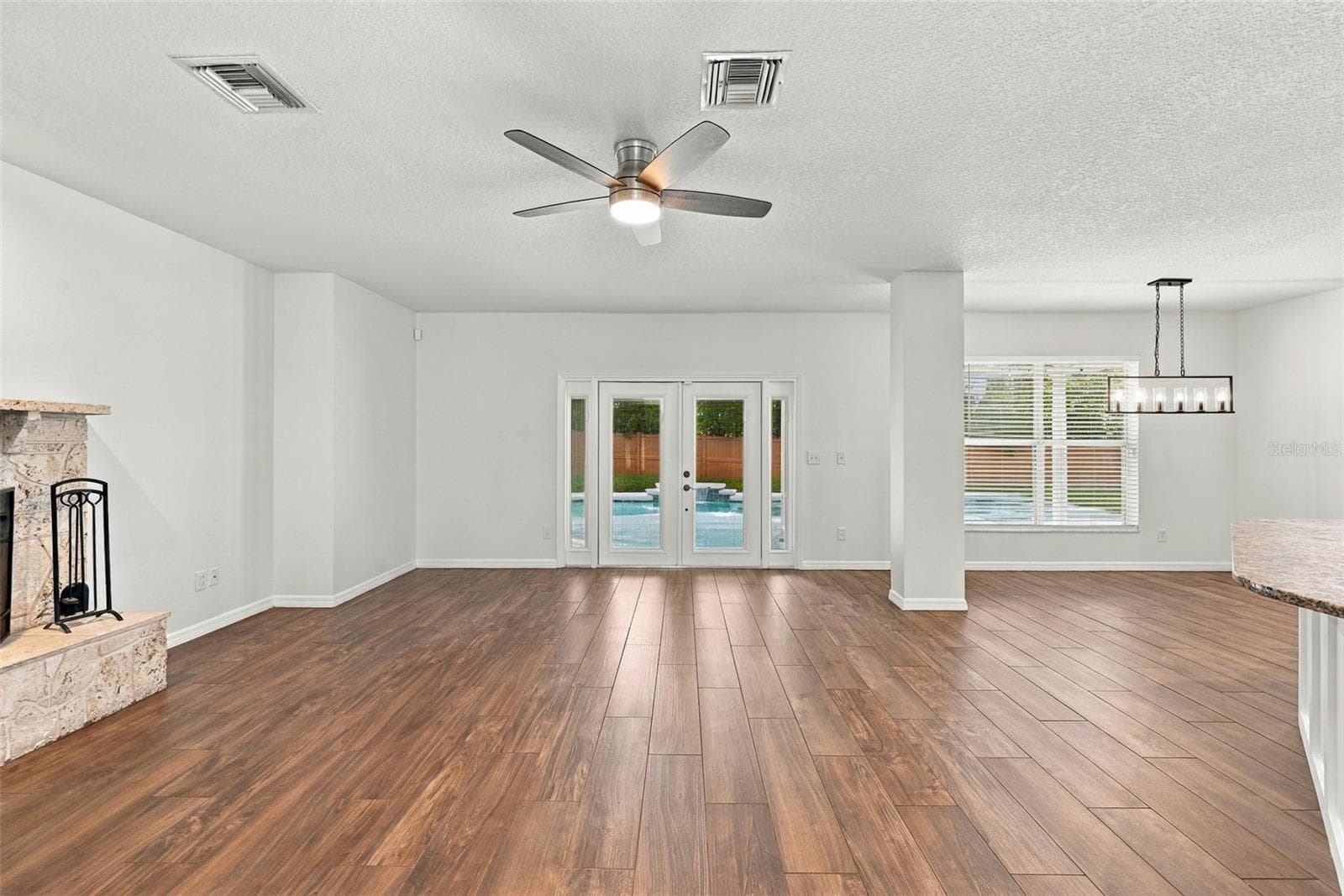 Single Family Residence at 1349 VALLEY PINE CIR, APOPKA, photo 4 of 92
