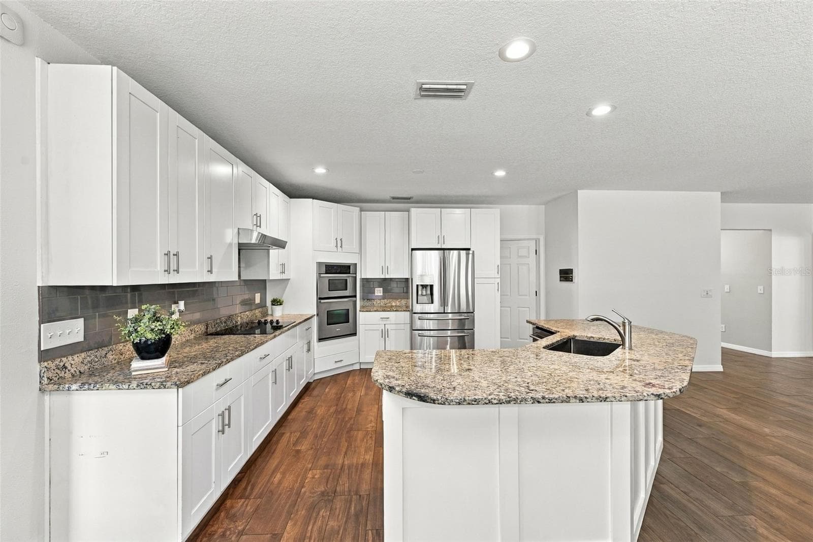 Single Family Residence at 1349 VALLEY PINE CIR, APOPKA, photo 37 of 92