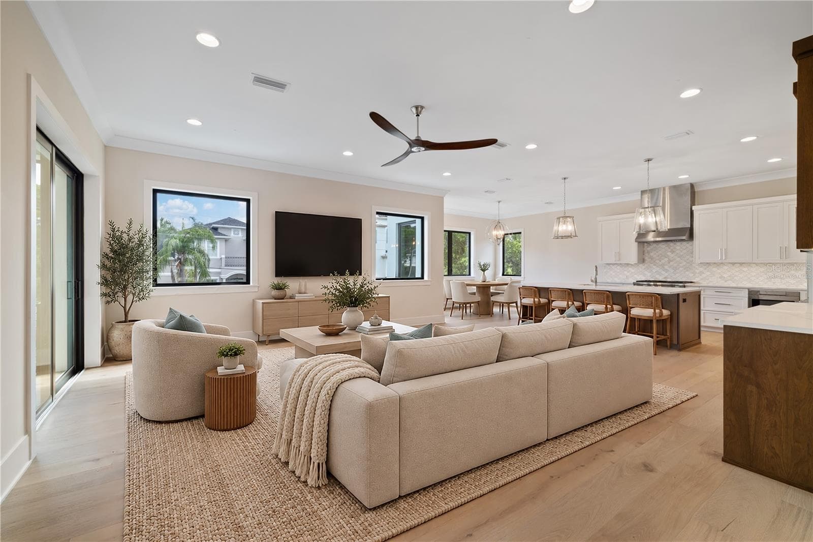 Virtually Staged - 4902 W SAN NICHOLAS ST, TAMPA