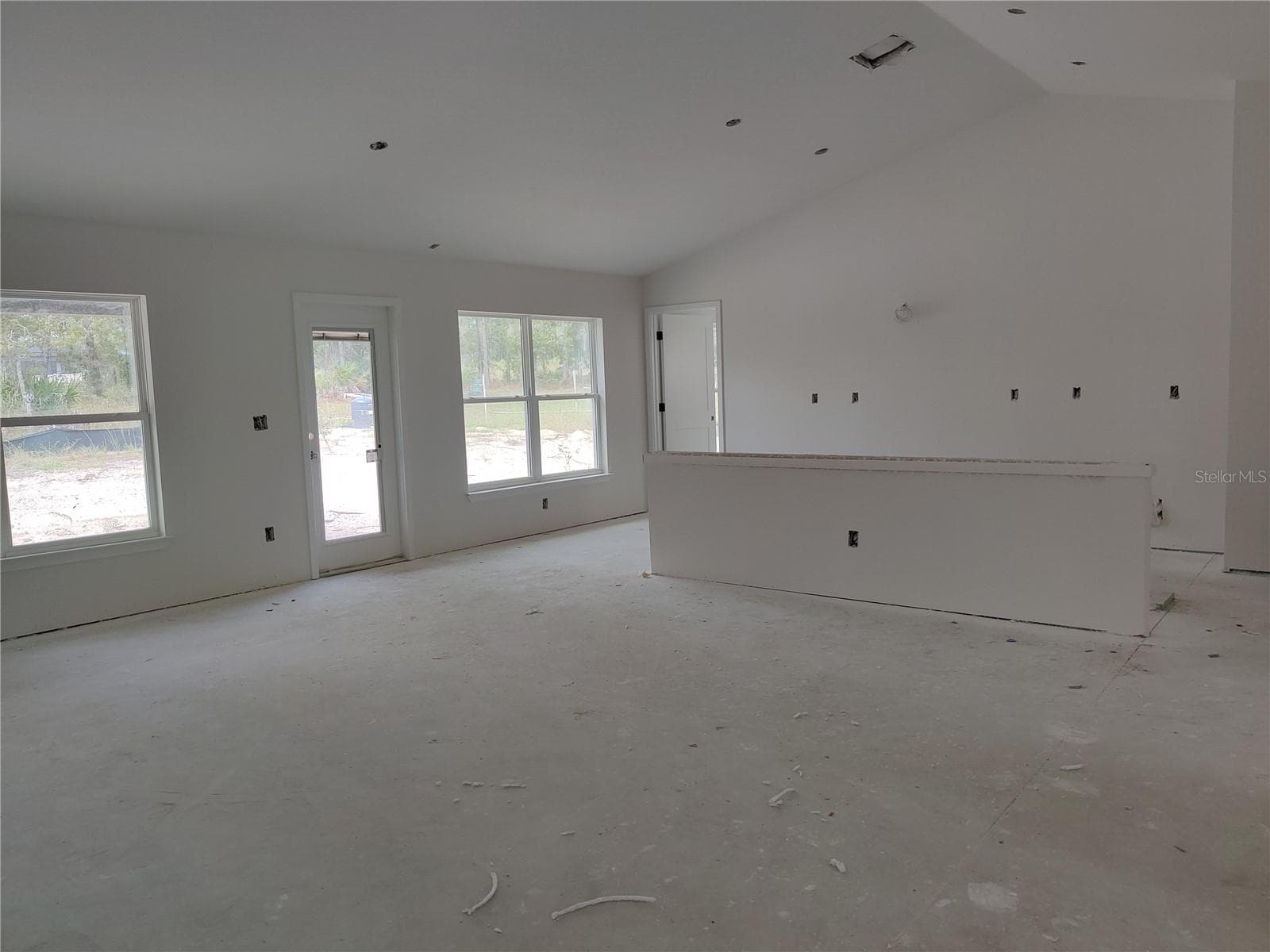 Interior Living/Kitchen - 16299 PENN STATE RD, WEEKI WACHEE