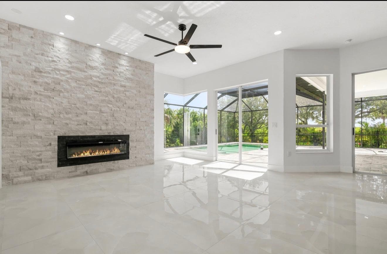 Single Family Residence at 9701 PORT COLONY WAY, TAMPA, photo 9 of 50