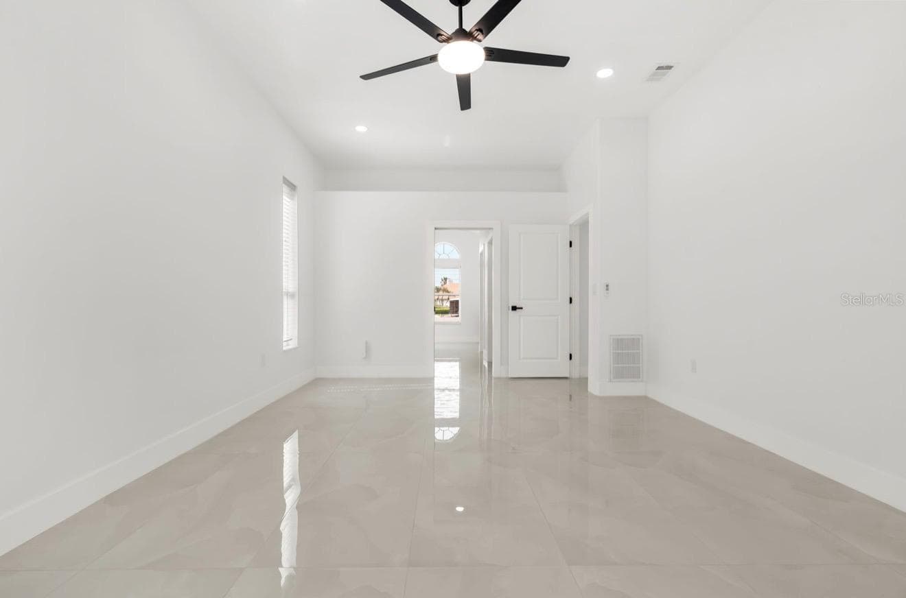 Single Family Residence at 9701 PORT COLONY WAY, TAMPA, photo 23 of 50