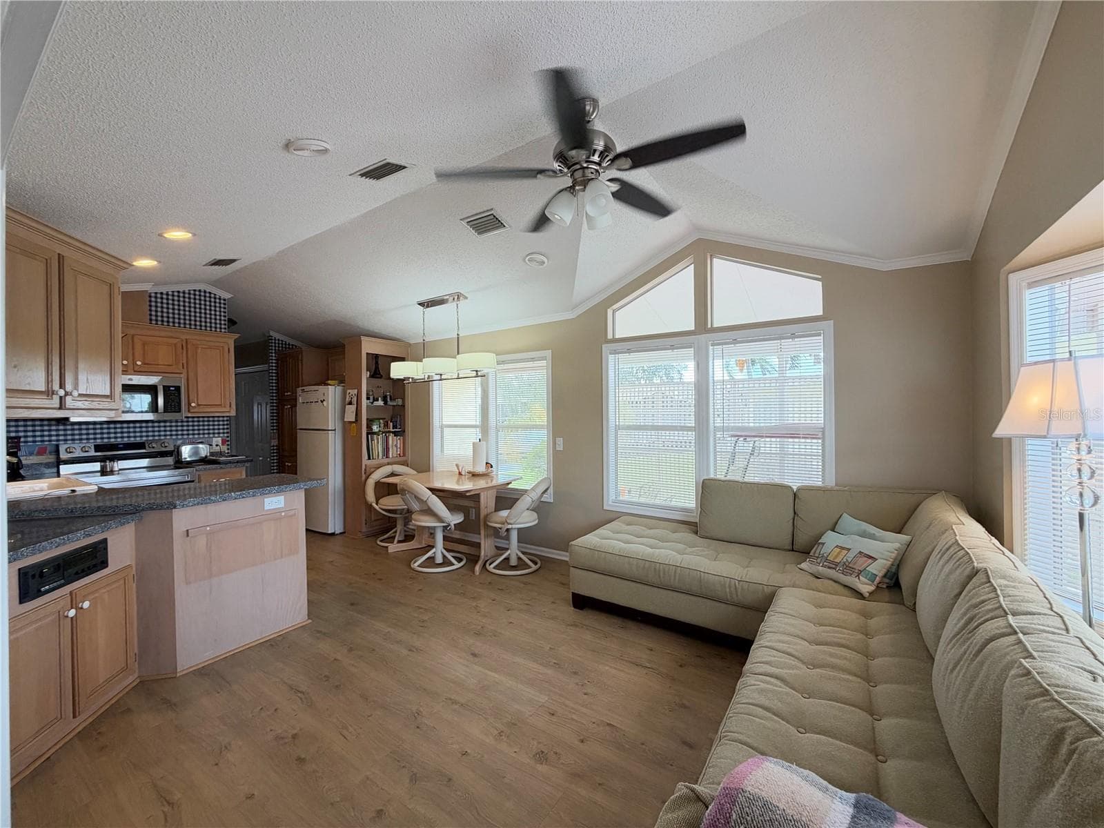 Den & Kitchen w/dining nook - 35248 TIFFANI CT #Lot 064, ZEPHYRHILLS