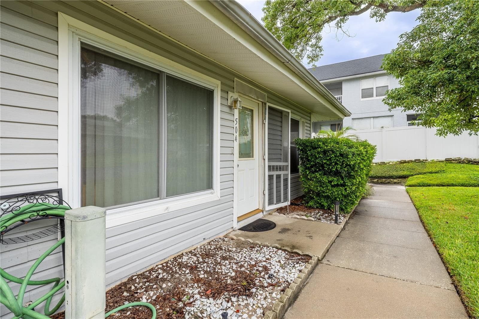 504 HEATHERTON VLG