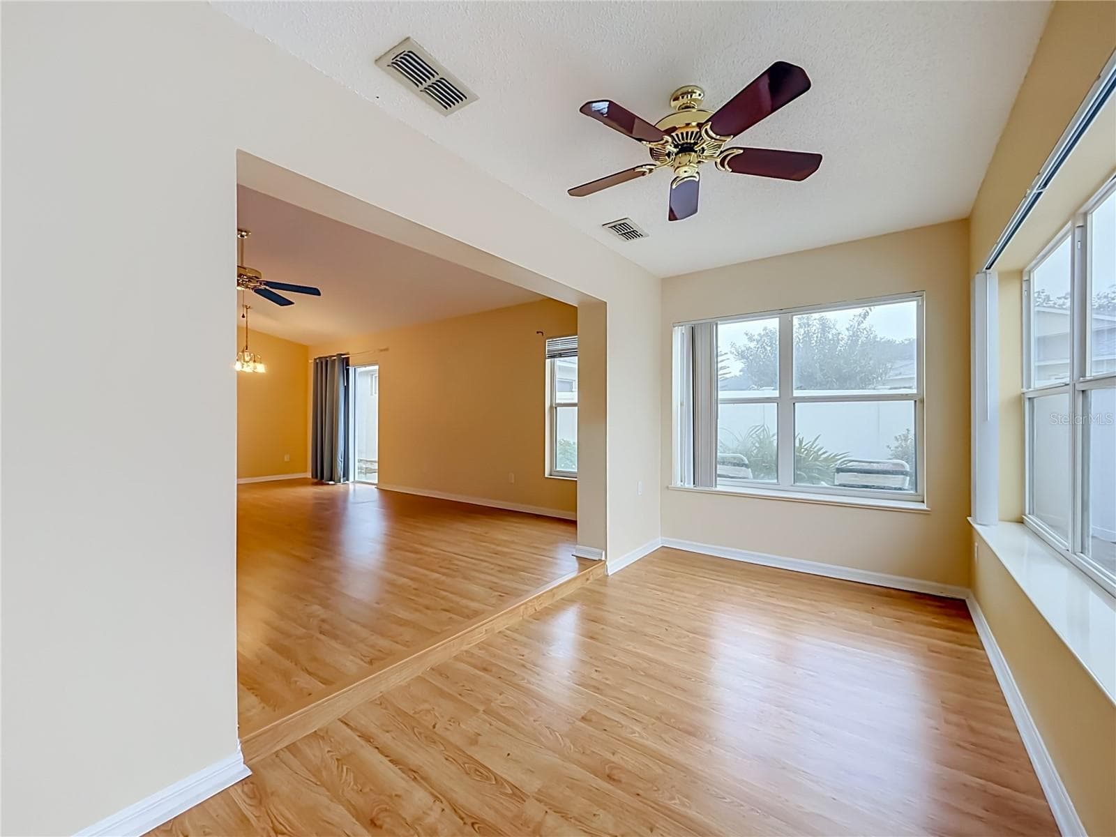Sun room/elex spacr - 2038 BRAXTON ST, CLERMONT