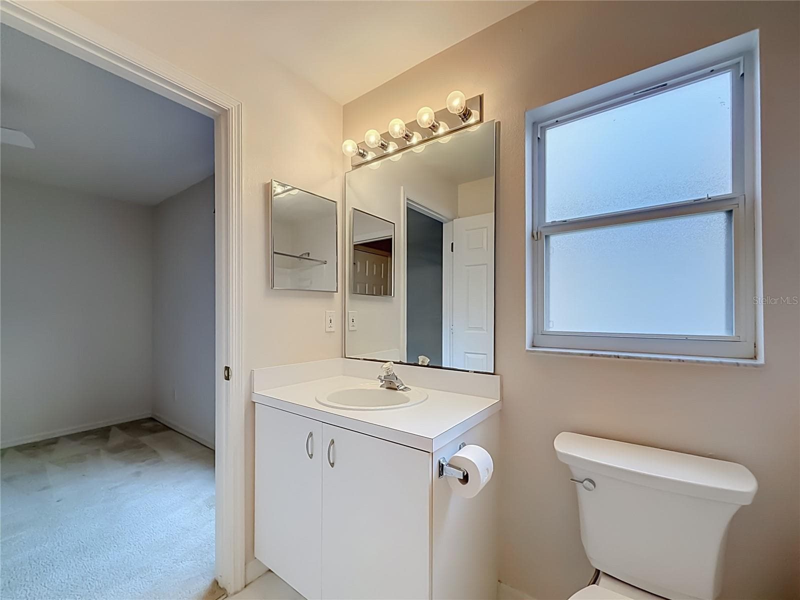 bathroom 2 - 2038 BRAXTON ST, CLERMONT