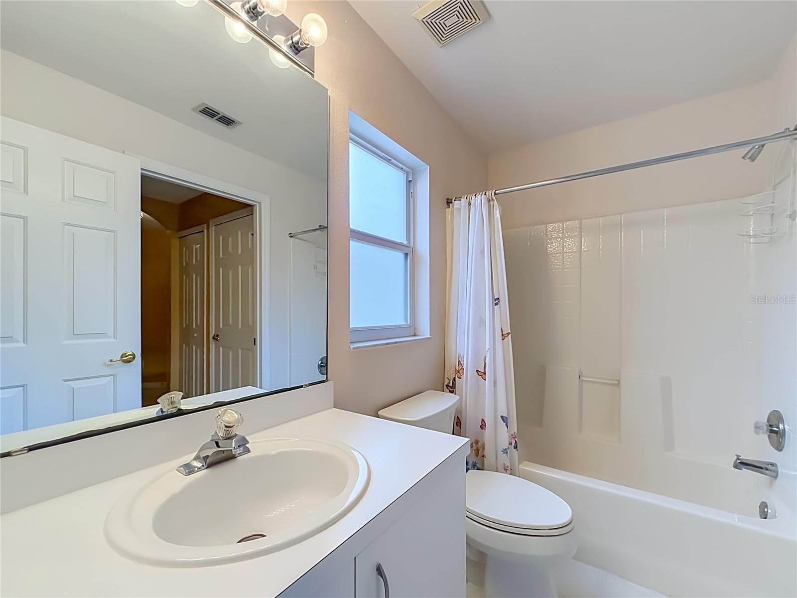 bathroom2 - 2038 BRAXTON ST, CLERMONT