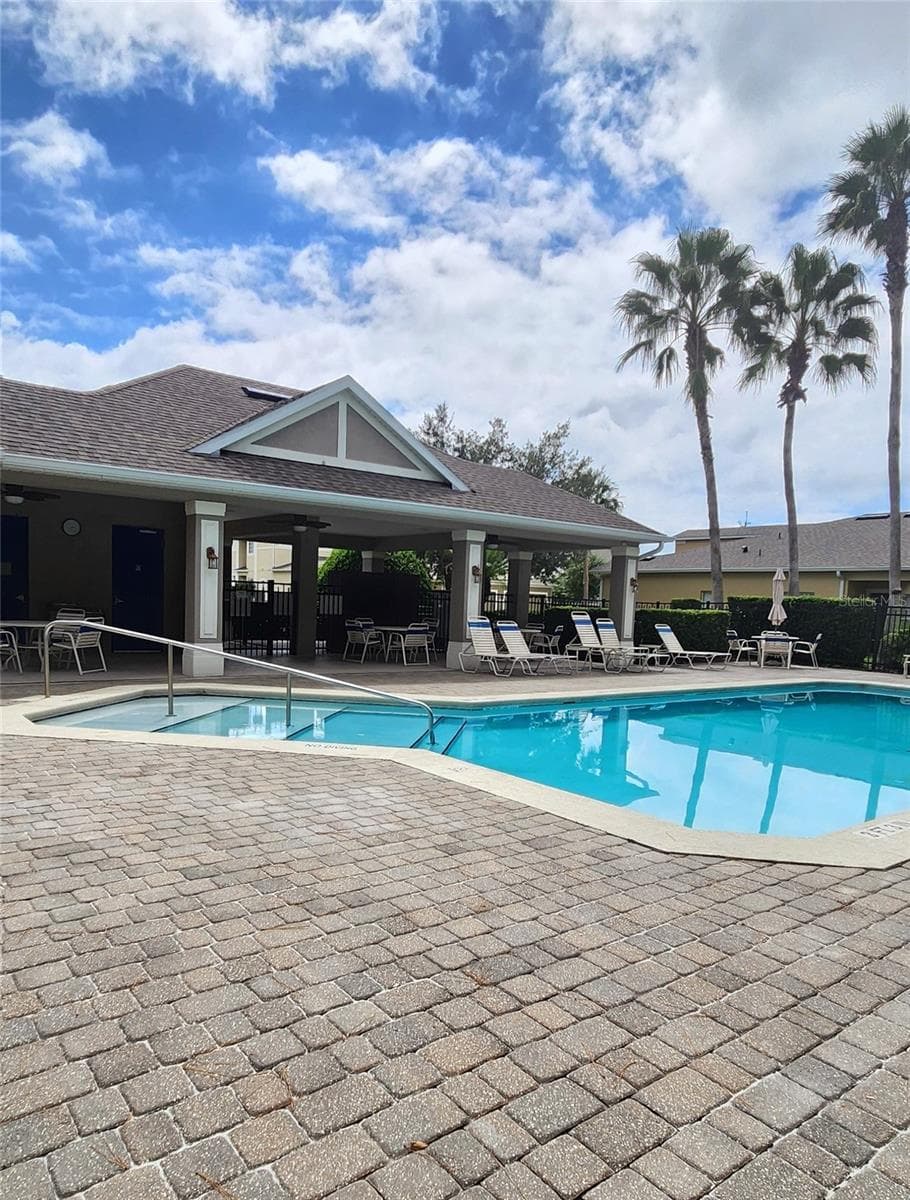 Community Pool - 491 HARBOR WINDS CT, WINTER SPRINGS