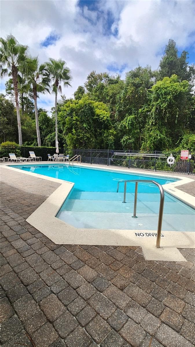 Community Pool - 491 HARBOR WINDS CT, WINTER SPRINGS