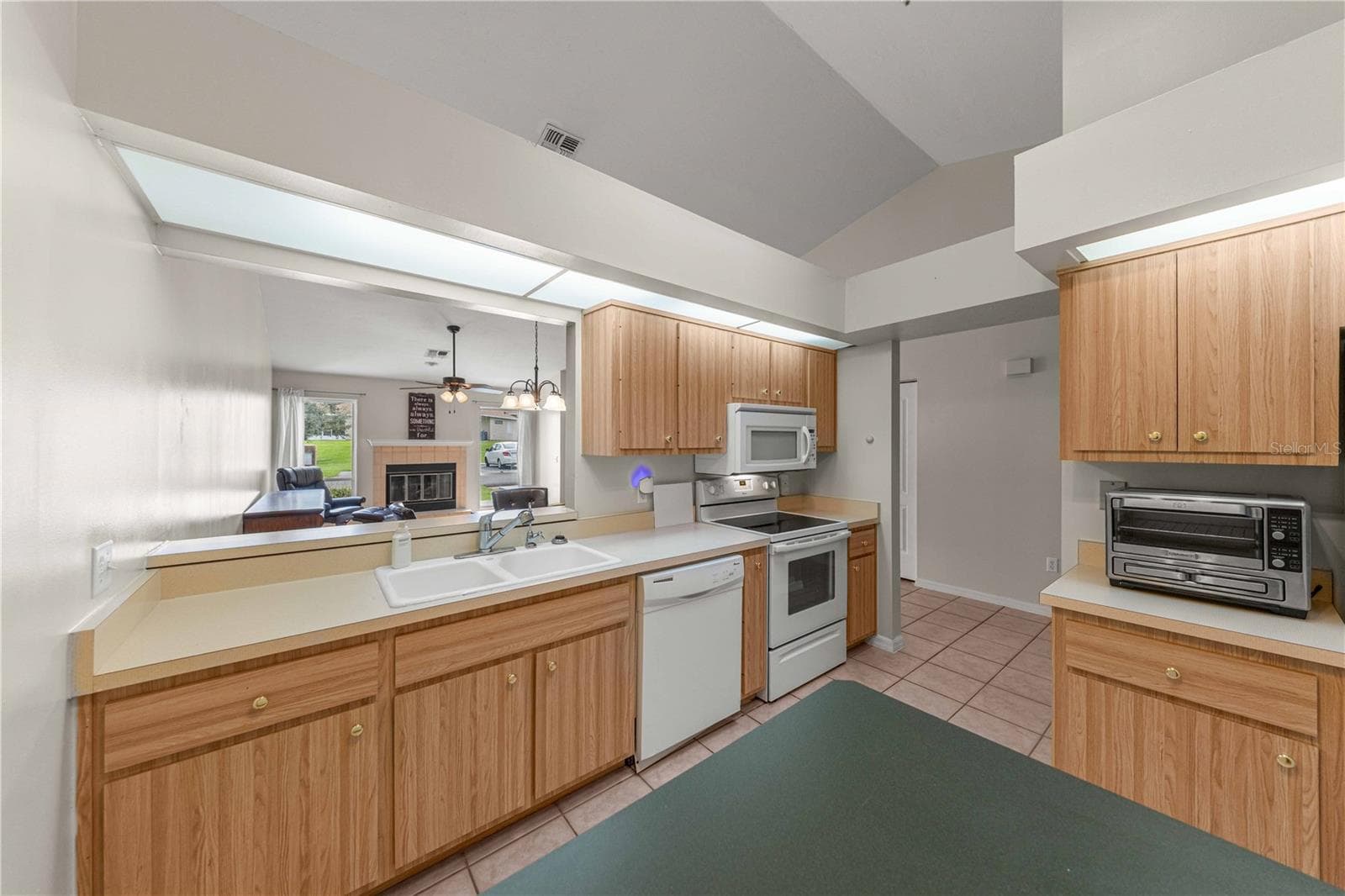 Villa at 2311 SE 19TH CIR, OCALA, photo 11 of 30