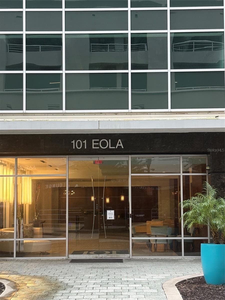 101 S EOLA DR #709