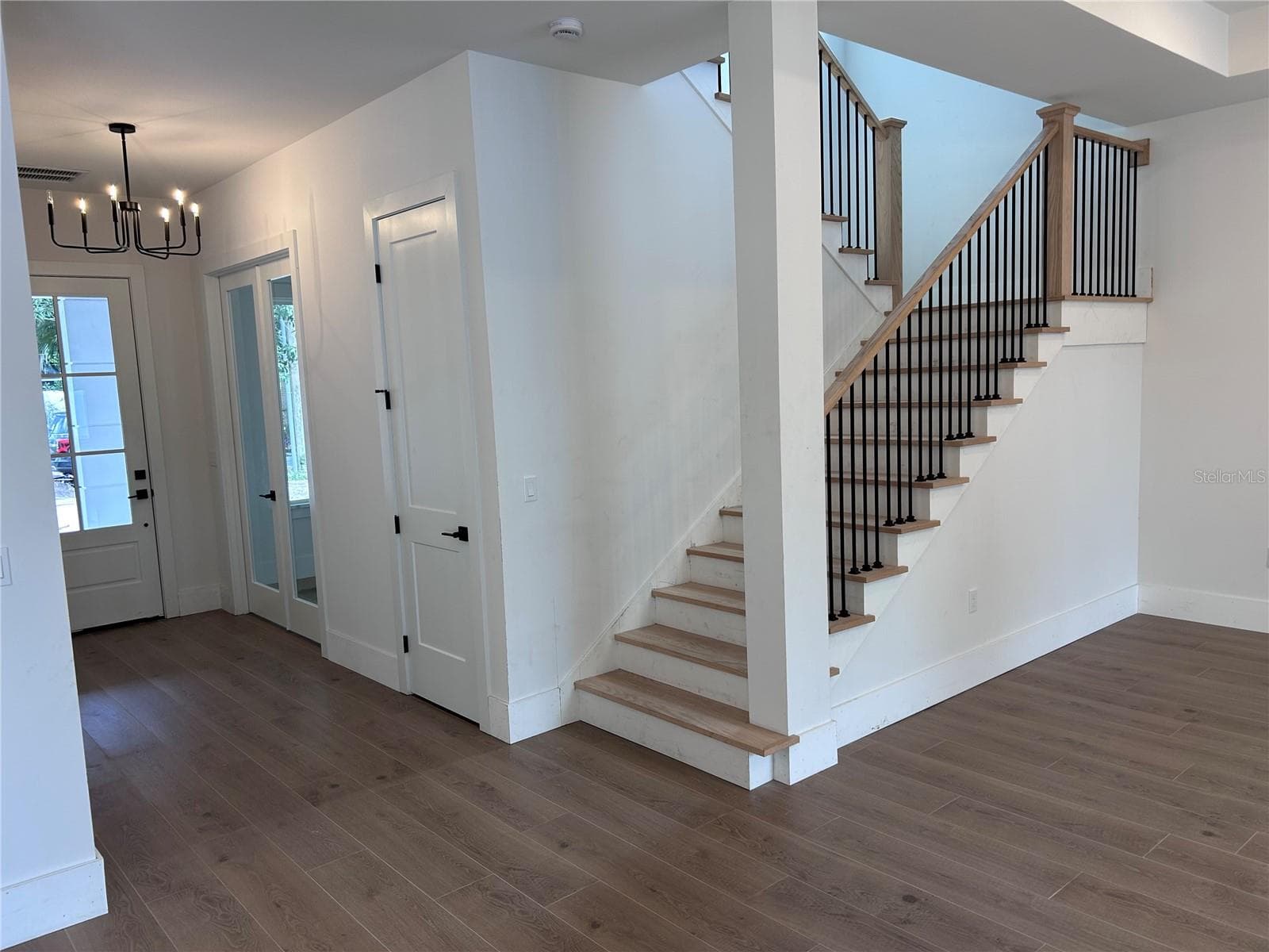 Single Family Residence at 1830 LAKE SUE DR, ORLANDO, photo 3 of 26