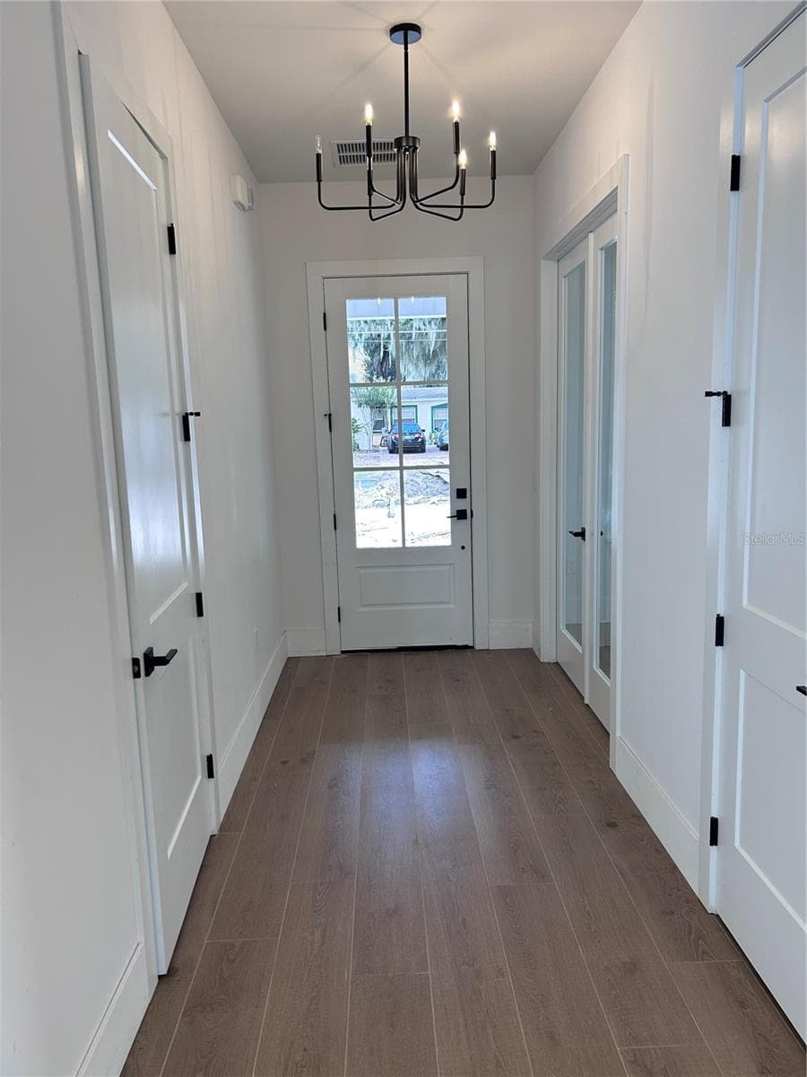 Single Family Residence at 1830 LAKE SUE DR, ORLANDO, photo 9 of 26