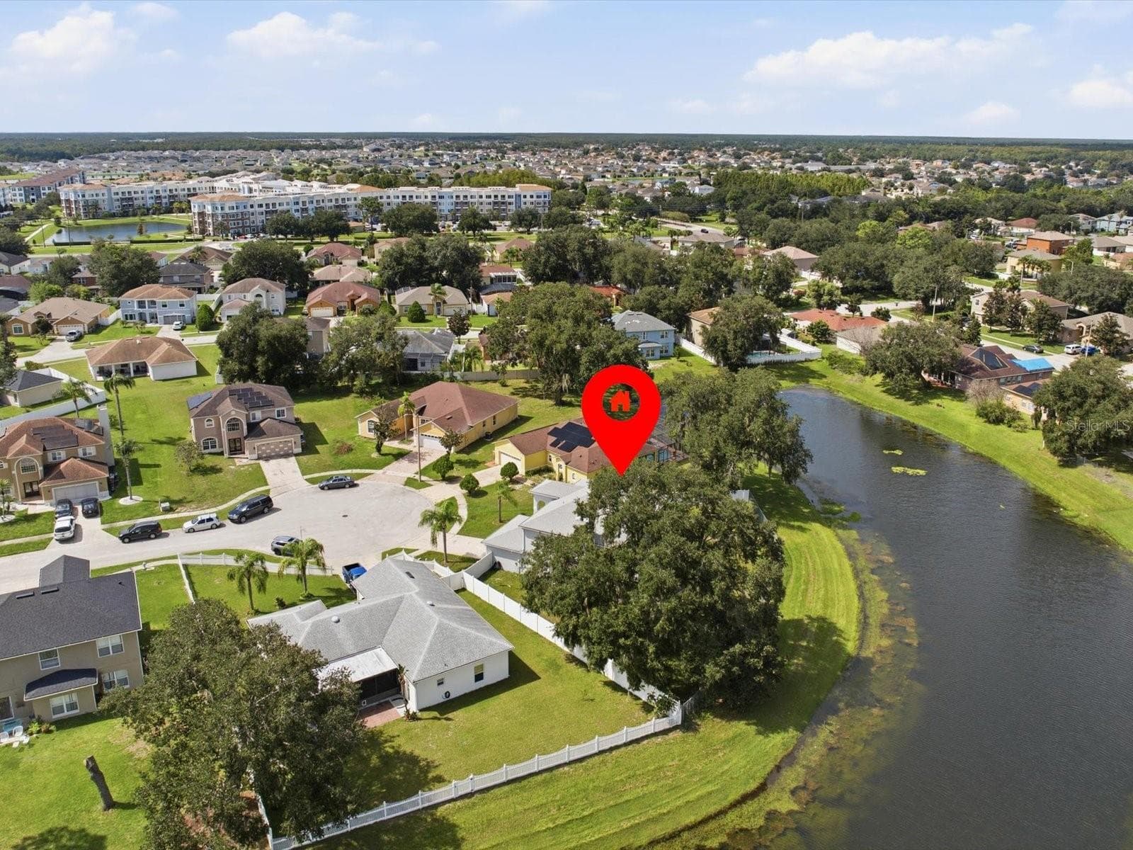 Single Family Residence at 207 REDWOOD BARK TRL, KISSIMMEE, photo 4 of 50