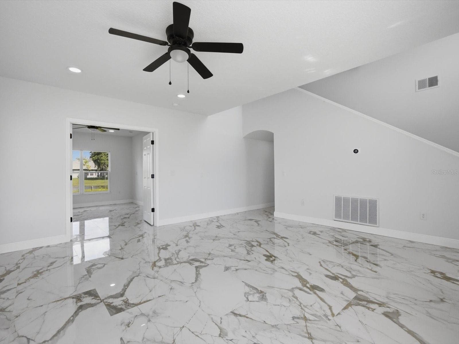 Single Family Residence at 207 REDWOOD BARK TRL, KISSIMMEE, photo 12 of 50