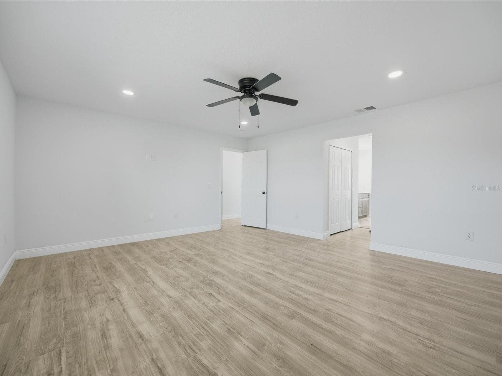 Single Family Residence at 207 REDWOOD BARK TRL, KISSIMMEE, photo 28 of 50