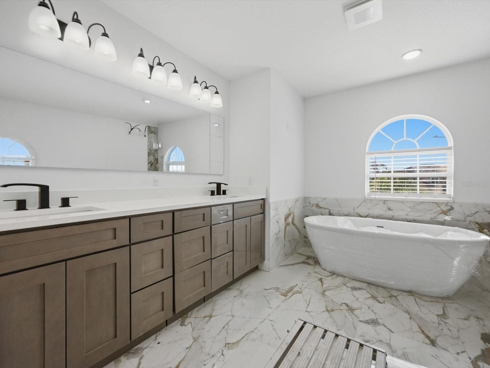 Single Family Residence at 207 REDWOOD BARK TRL, KISSIMMEE, photo 31 of 50