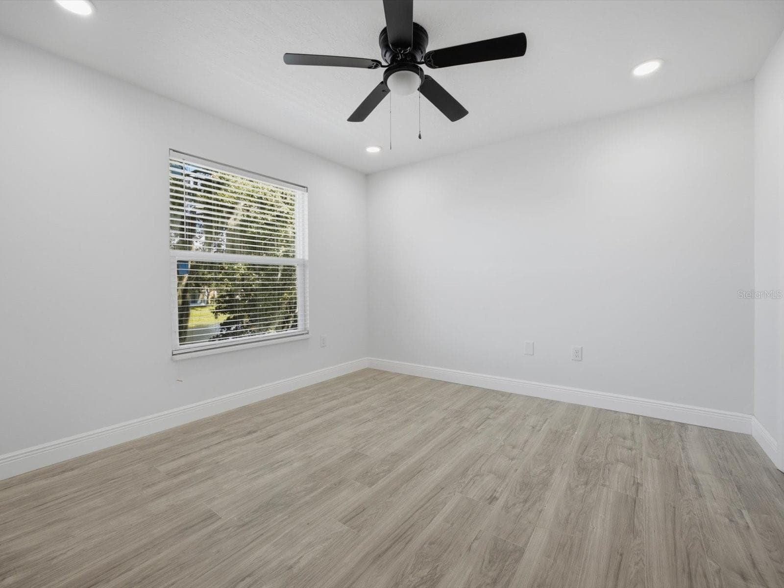 Single Family Residence at 207 REDWOOD BARK TRL, KISSIMMEE, photo 35 of 50