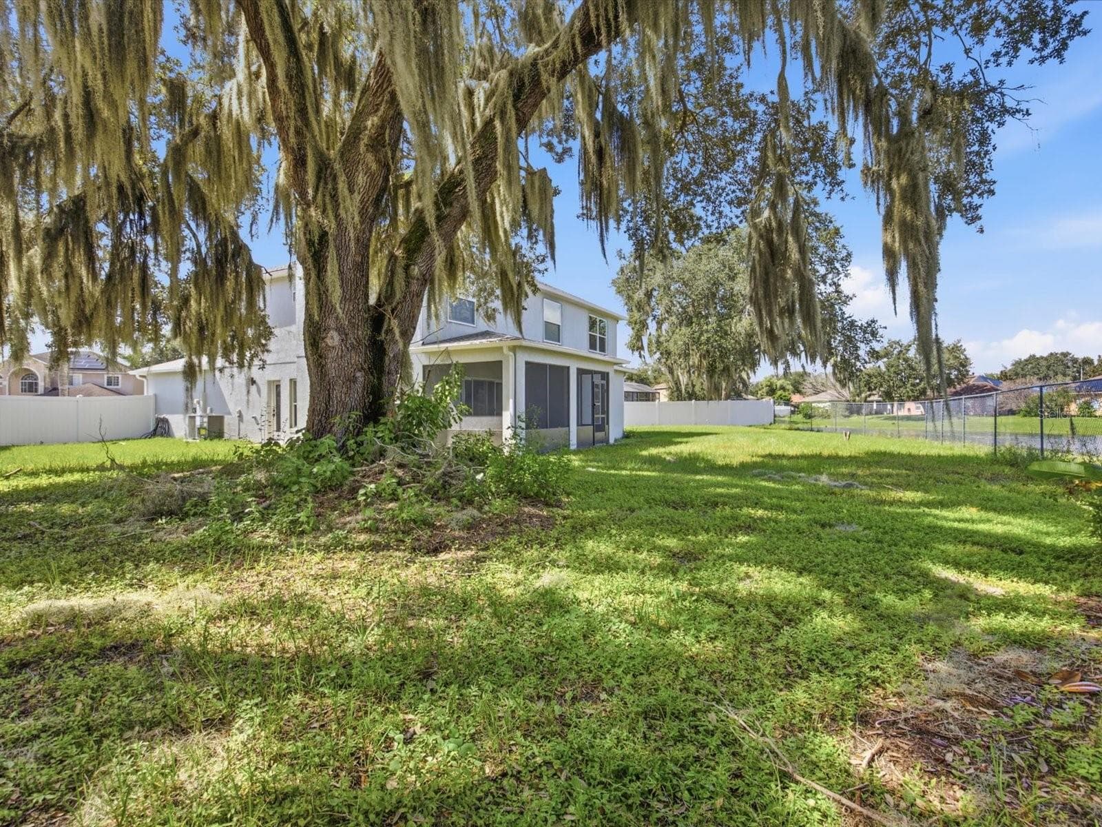 Single Family Residence at 207 REDWOOD BARK TRL, KISSIMMEE, photo 44 of 50