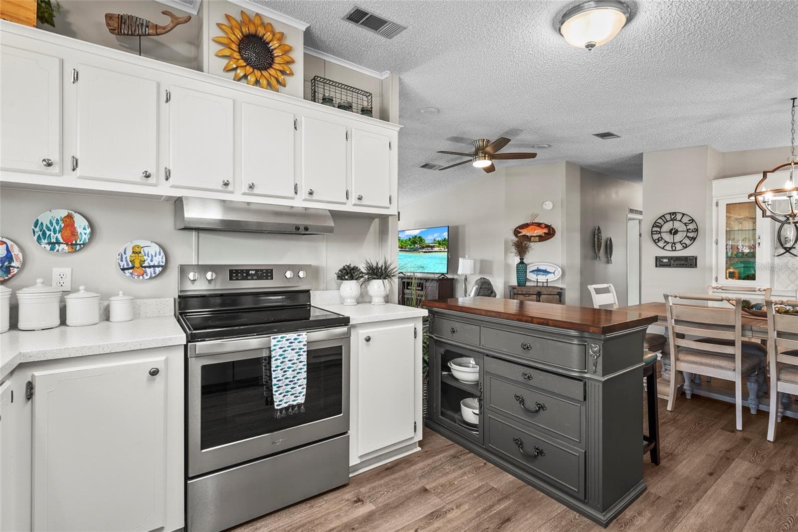 Condominium at 8470 IMPERIAL CIR, PALMETTO, photo 6 of 82