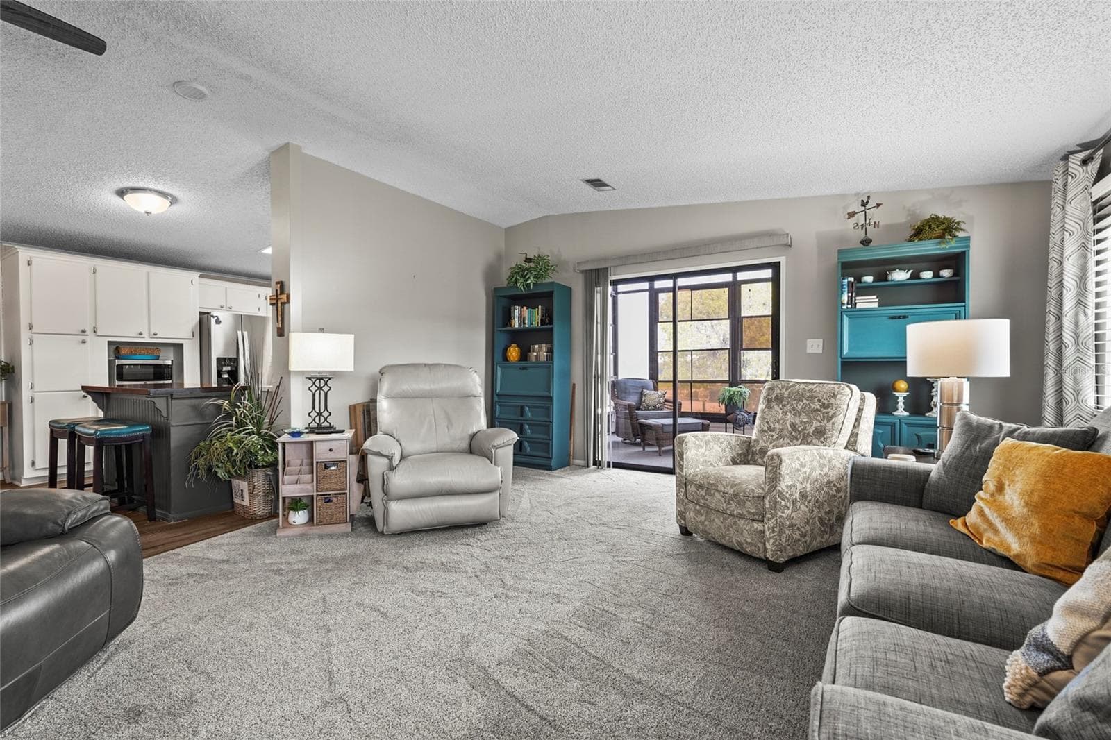 Condominium at 8470 IMPERIAL CIR, PALMETTO, photo 8 of 82