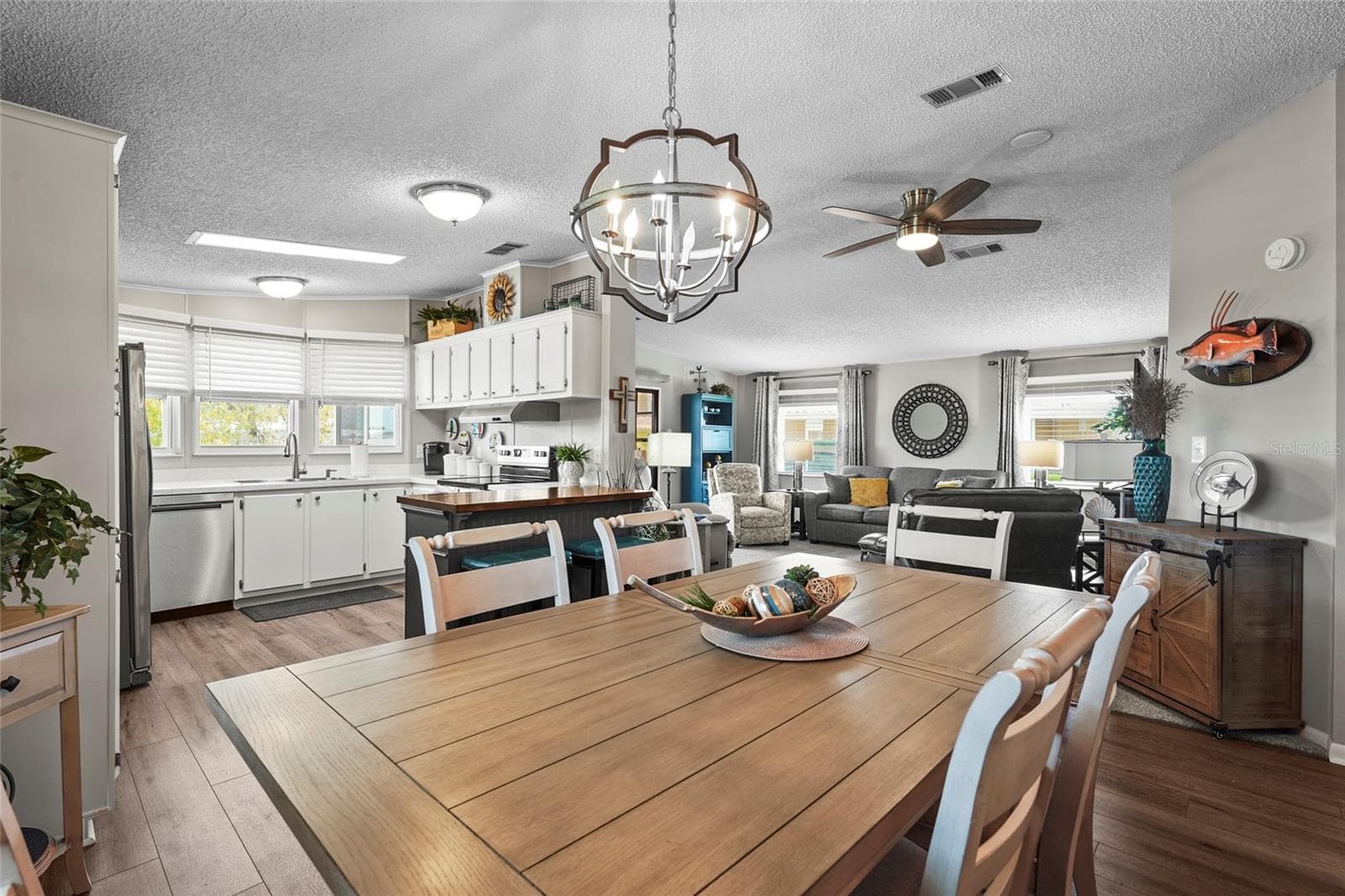 Condominium at 8470 IMPERIAL CIR, PALMETTO, photo 15 of 82