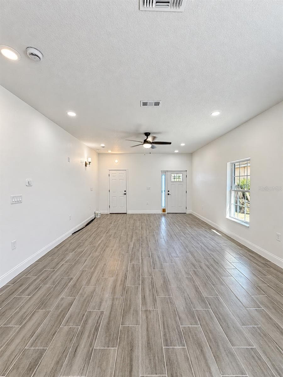 Single Family Residence at 4612 CARTER ST, ORLANDO, photo 5 of 26