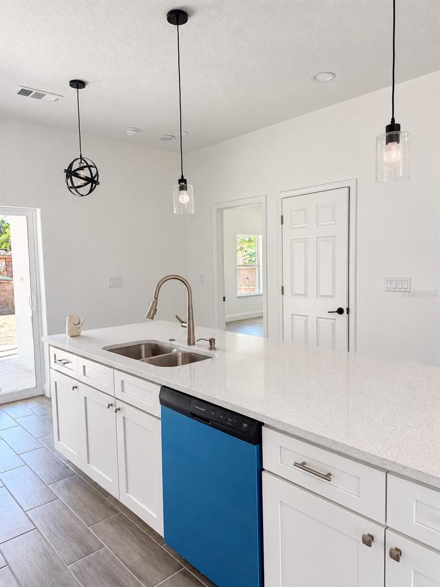 Single Family Residence at 4612 CARTER ST, ORLANDO, photo 12 of 26