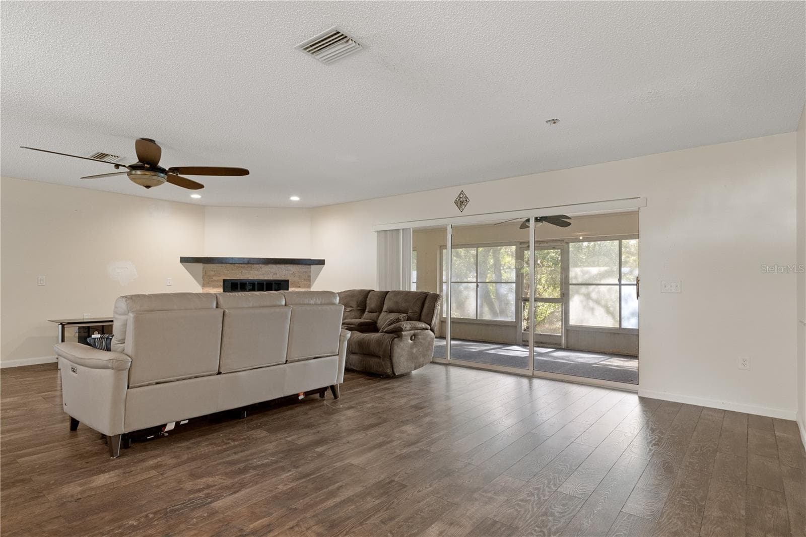 Single Family Residence at 31 MAYFLOWER CT S, HOMOSASSA, photo 10 of 60
